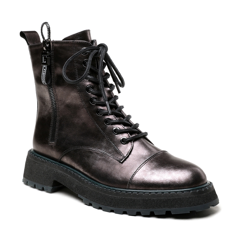 Short boots