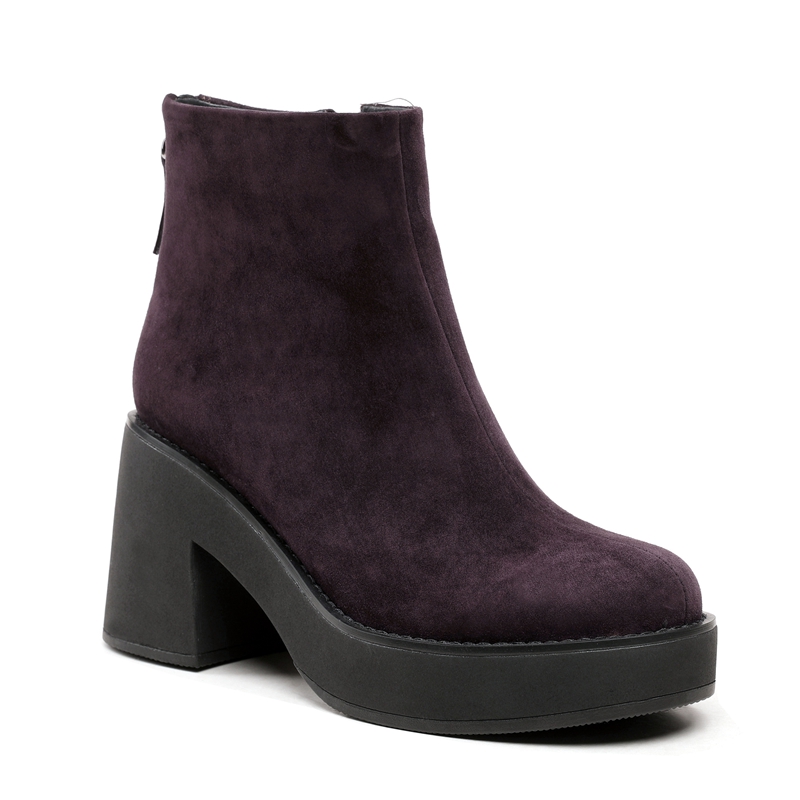 Short boots