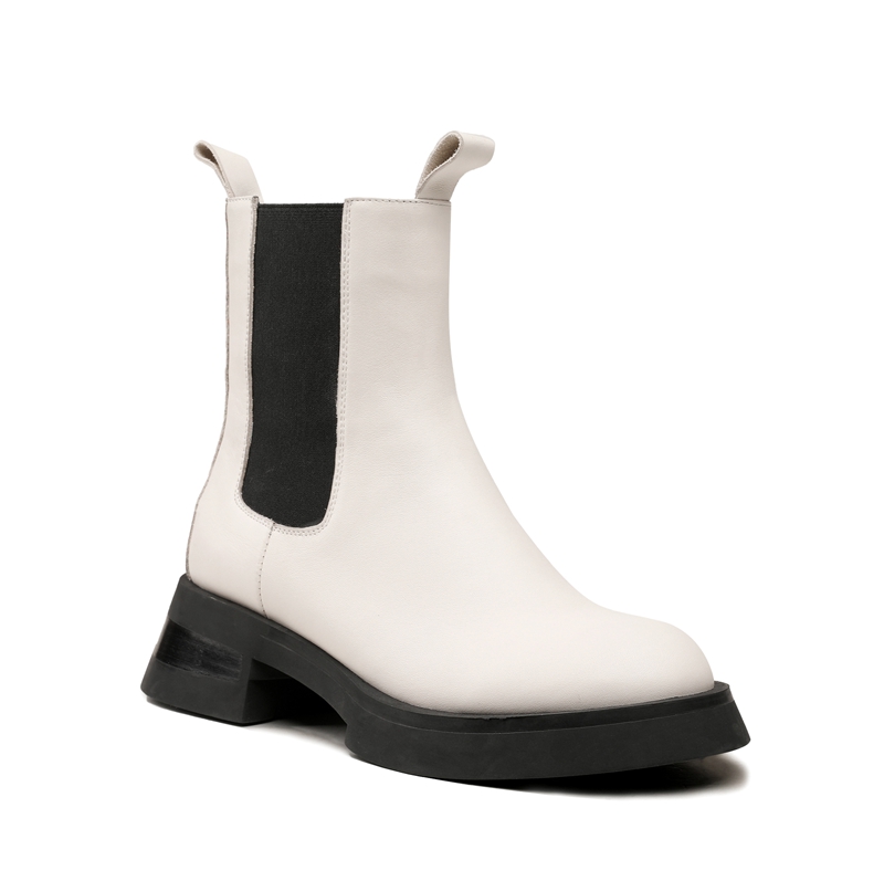 Short boots