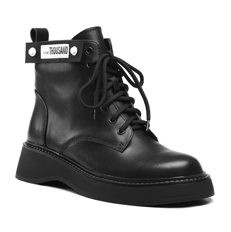 Short boots
