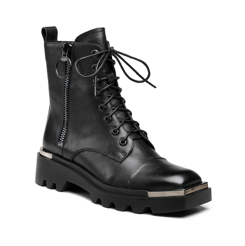 Short boots