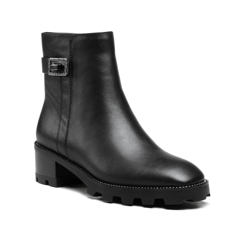 Short boots