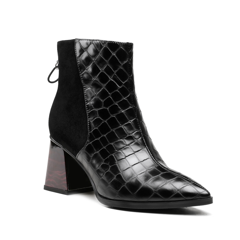 Short boots