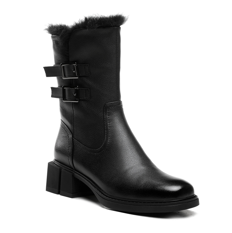 Short boots