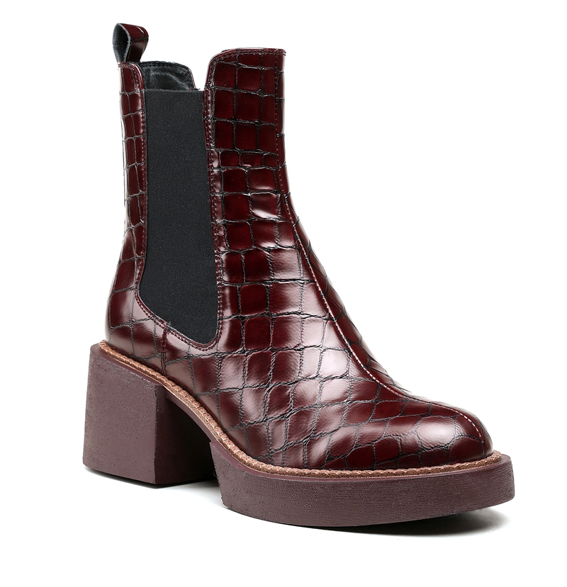 Short boots