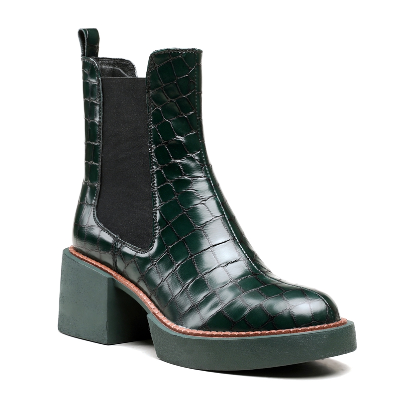 Short boots